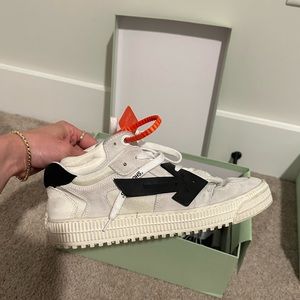 Off-White Low 3.0 Sneaker - Size 40